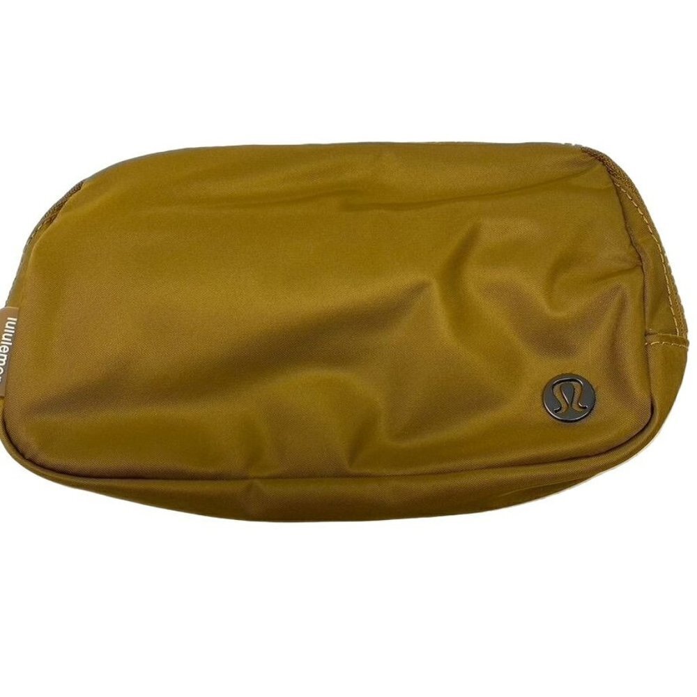 Lululemon Everywhere Crossbody Bag Burnt Caramel